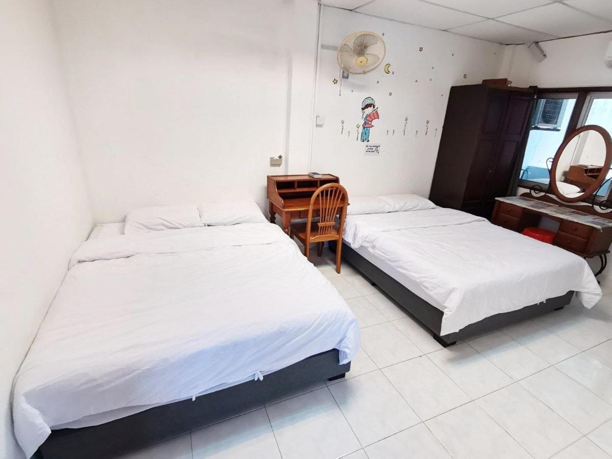 Singtown Guesthouse Mersing Esterno foto