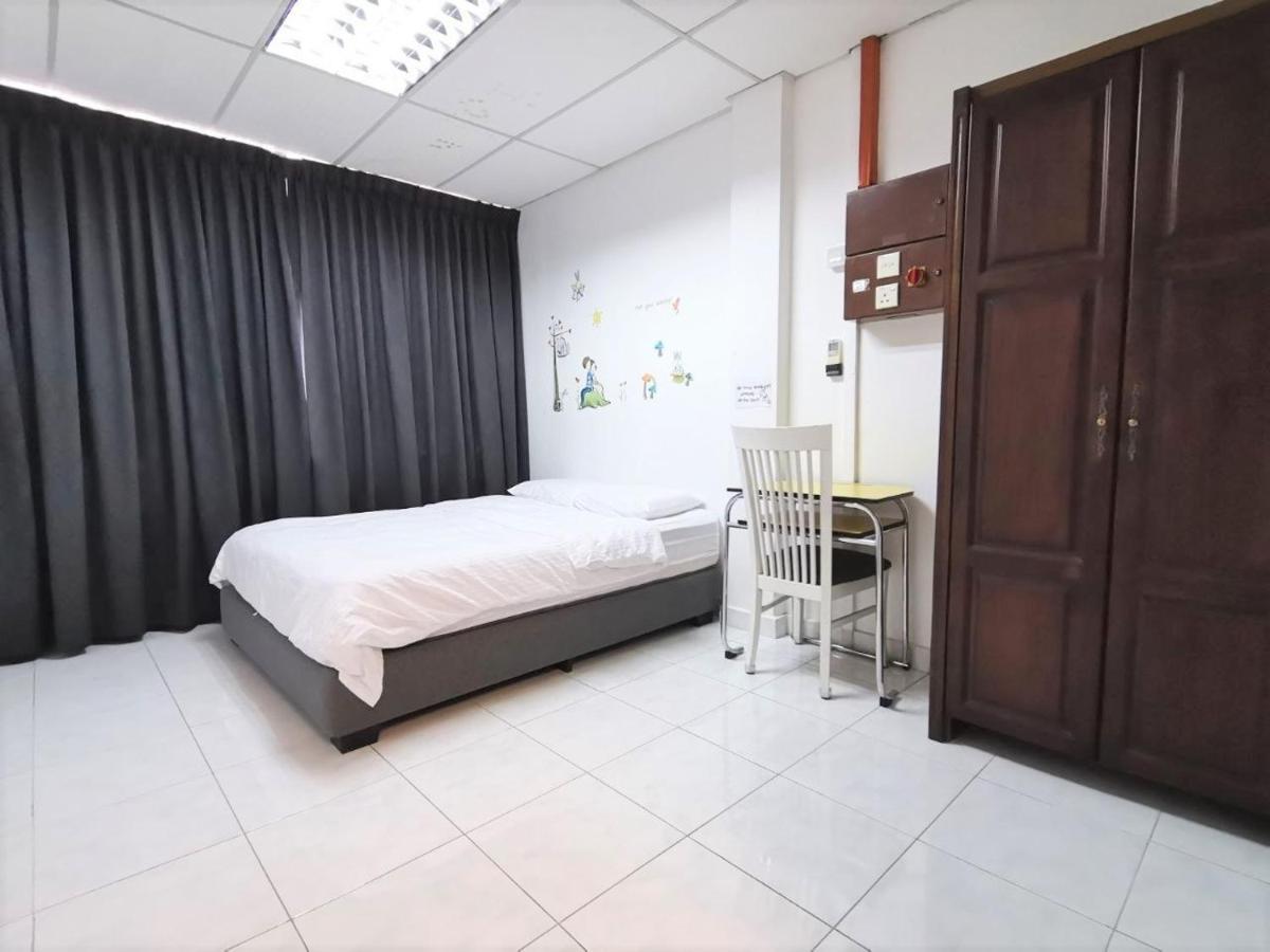 Singtown Guesthouse Mersing Esterno foto